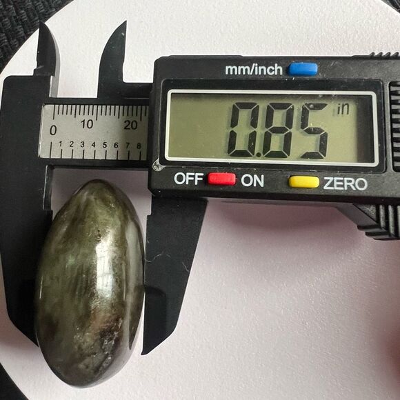 Labradorite Crystal Round Palmstone (5) - Picture 6 of 9